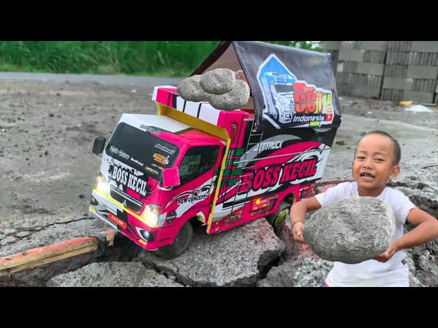 Truk Miniatur Rama Muatan Batu, Truknya Sampai 0leng class=