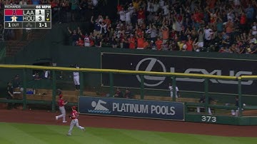 LAA@HOU: Singleton cranks a solo shot to pad the lead