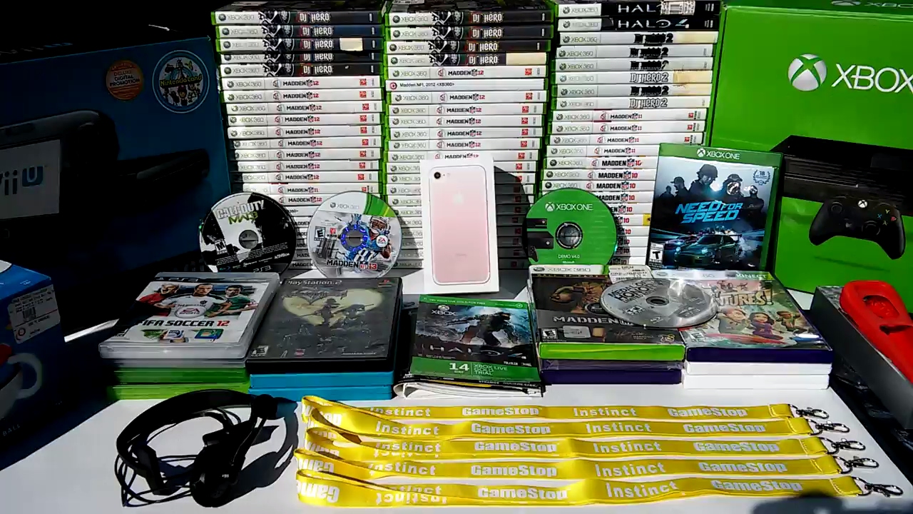 Gamestop Dumpster Dive Finds (Week 28) YouTube