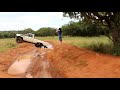 Toyota Hilux vs Land Rover Discovery 3 LR3.avi