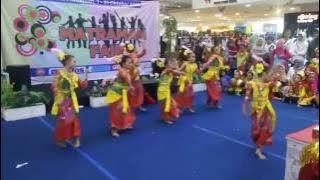 Download lagu Bambung HIdeung w/ Palapa @ Indonesian Traditional Dance Competition - Matraman Fair Jkt