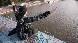 Видео Самые интересные места в Москве. ЖК Савеловский Сити, залезли на Андреевский (Пушкинский) мост. от CHEREPNIN, Андреевский мост, Москва, Россия