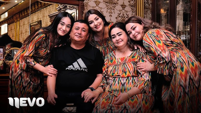 Yosh oqituvchi bilan jinsiy aloqa porno Qishloqdagi semiz erkaklar porno