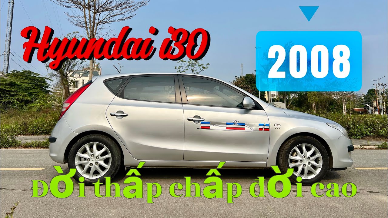 Nhiều chiếc xe đời mới cũng không thể sánh tiện nghi, option với chiếc xe Hyundai i30 này. 