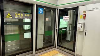 서울 지하철 2호선 외선순환 S2487 홍대입구역 진입,출발(236편성)
