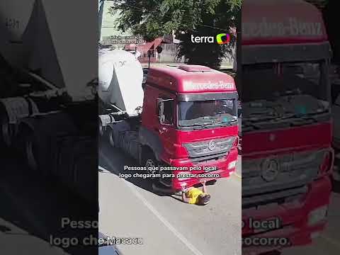Vídeo: Prendeu o motociclista que carregava vídeos para a rede circulando a mais de 200 quilômetros por hora