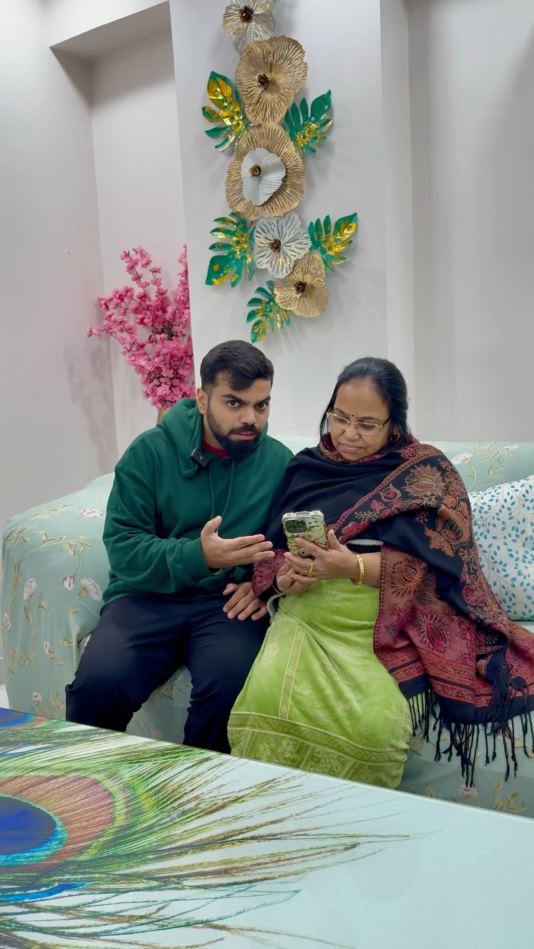 Ghar par ye kon aagaya wait for twist #shorts #youtubeshorts #gauravaroravlogs