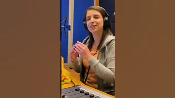 عمرو دياب الي يمشي يمشي 