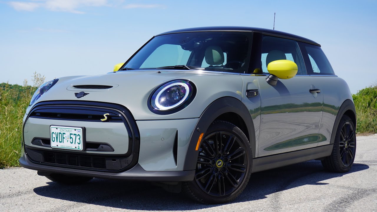 2022 MINI Cooper SE Review: The Right Way To Go Electric? 