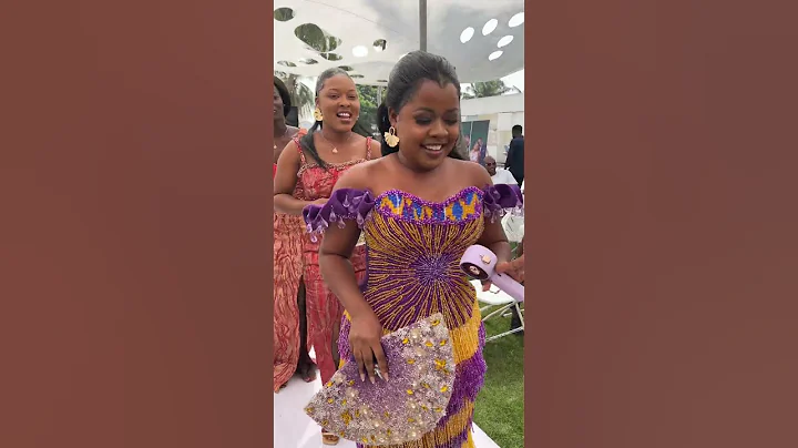 This is beautiful 😍 #ghanaweddings #traditionalwedding #kentefashion #bridemakeup #bridalentrydance