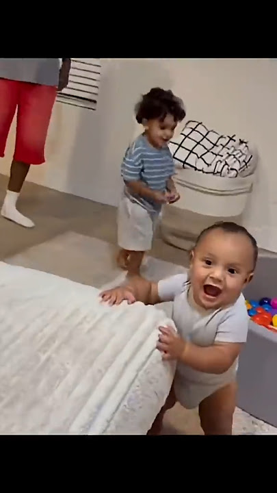 Zaza’s hilarious dance video!! 🕺☺️#zaza #larobenz #funny #usa #shorts #dance #enjoy #fypシ #reaction