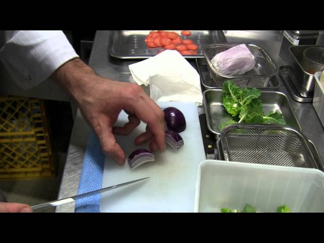 Pascal Barbot is busy at Astrance in Paris - YouTube