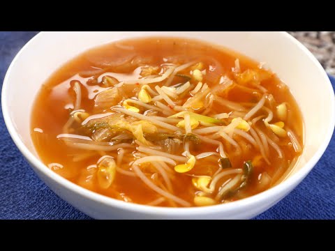 Soybean sprout & kimchi soup (Kongnamul-kimchiguk: 콩나물김치국)