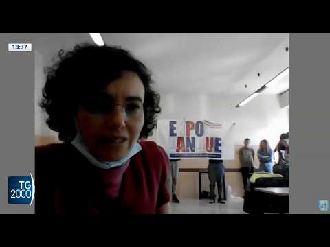 Video Dimessa la prof accoltellata. Ricordo le mani tremanti di chi mi soccorreva