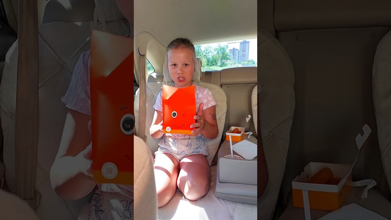 Распаковка игрушки из вкусно и точка🤗 