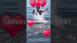 Antonella Elia in Bikini si Butta nell'acqua del Mare del Mese di Maggio