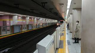 3月15日新富町駅 東京メトロ有楽町線7000系 7102F(02F)入線