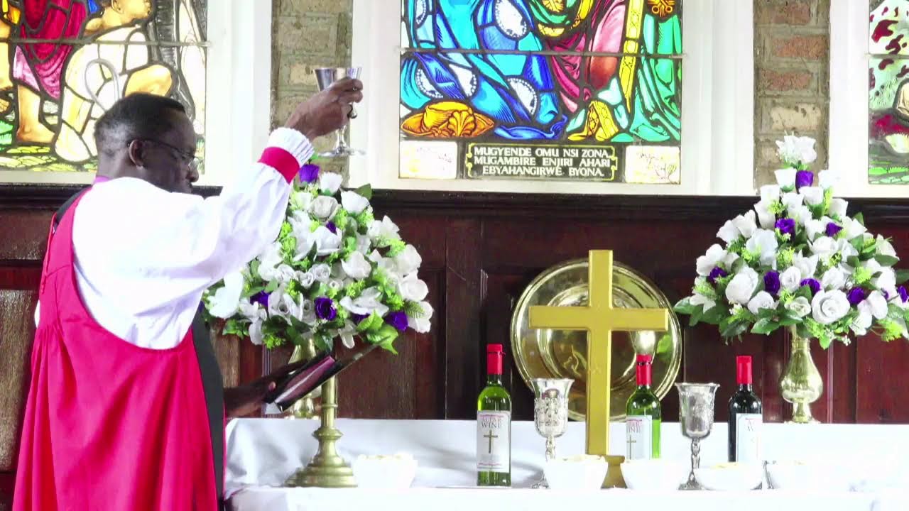HAPPENING NOW: CHRISTMAS SERVICE AT ST JAMES CATHEDRAL