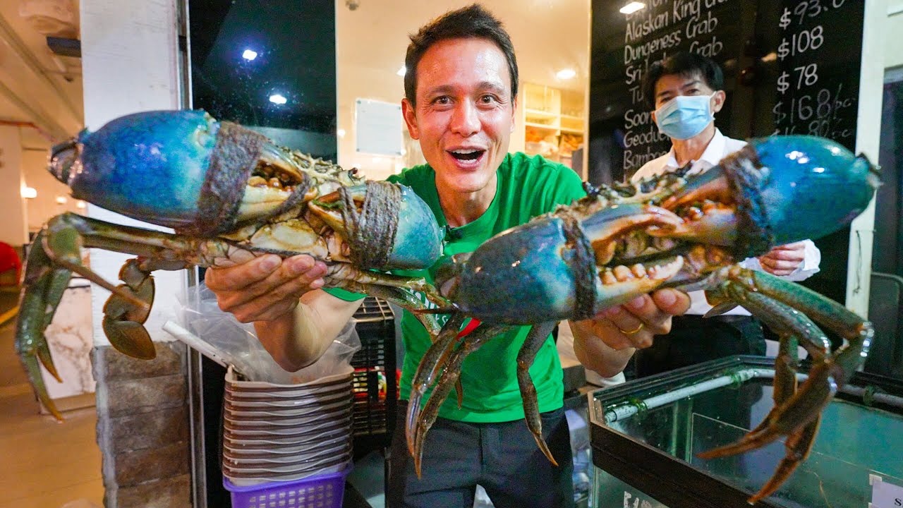 Monster-Sized SINGAPORE CHILLI CRAB!! 