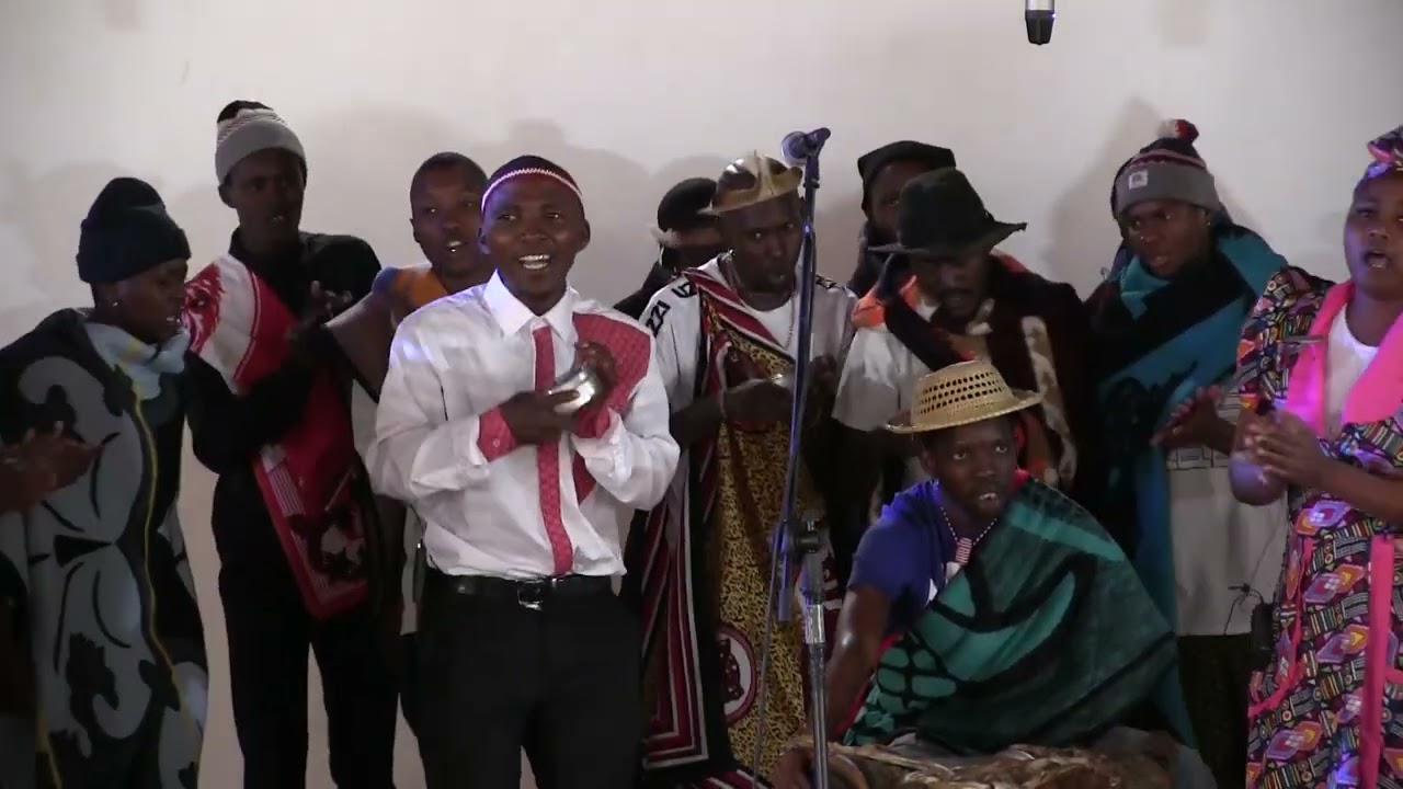 THE NEW ST NAZARETH APOSTOLIC CHURCH CHOIR - HALELAKATSA HO TSEBA