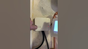 Pairing the Heatmiser RF switch to NeoStat 1minute #heatpumps  #heatmiser #renewableenergy #heating