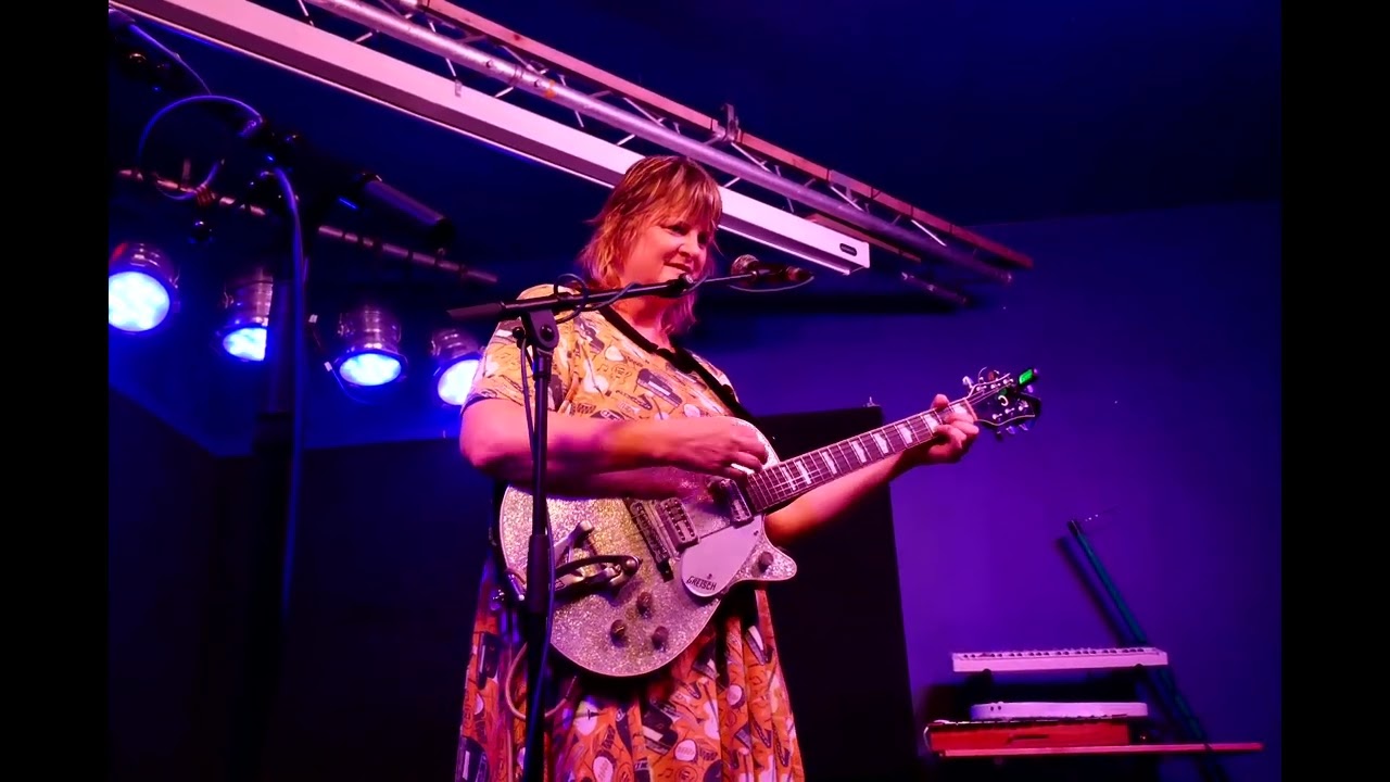 Watch Barbara Manning - Joed Out on YouTube Watch Barbara Manning - Joed Out on YouTube