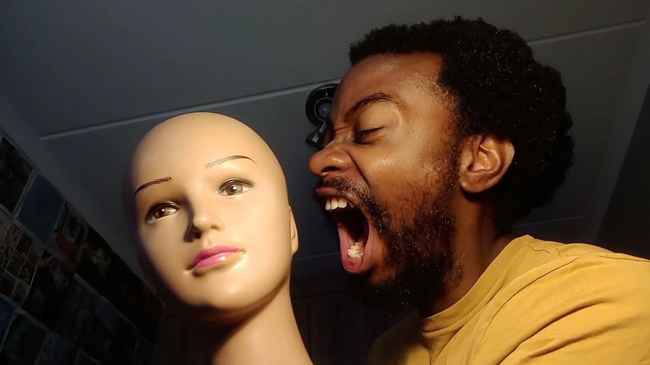 АСМР БЫСТРЫЙ И АГРЕССИВНЫЙ ШЕПОТ НА УШКО!!! (Предупреждение: очень щекочет)