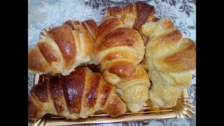 kifle(Kroasan)Croissant me buter