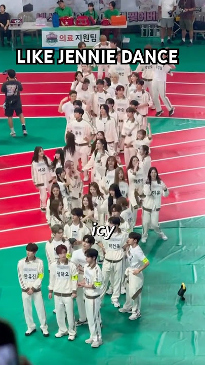 ISAC 2025 DANCING TO LIKE JENNIE #isac2025 #likejennie #kpop #shorts #fancam #blackpink