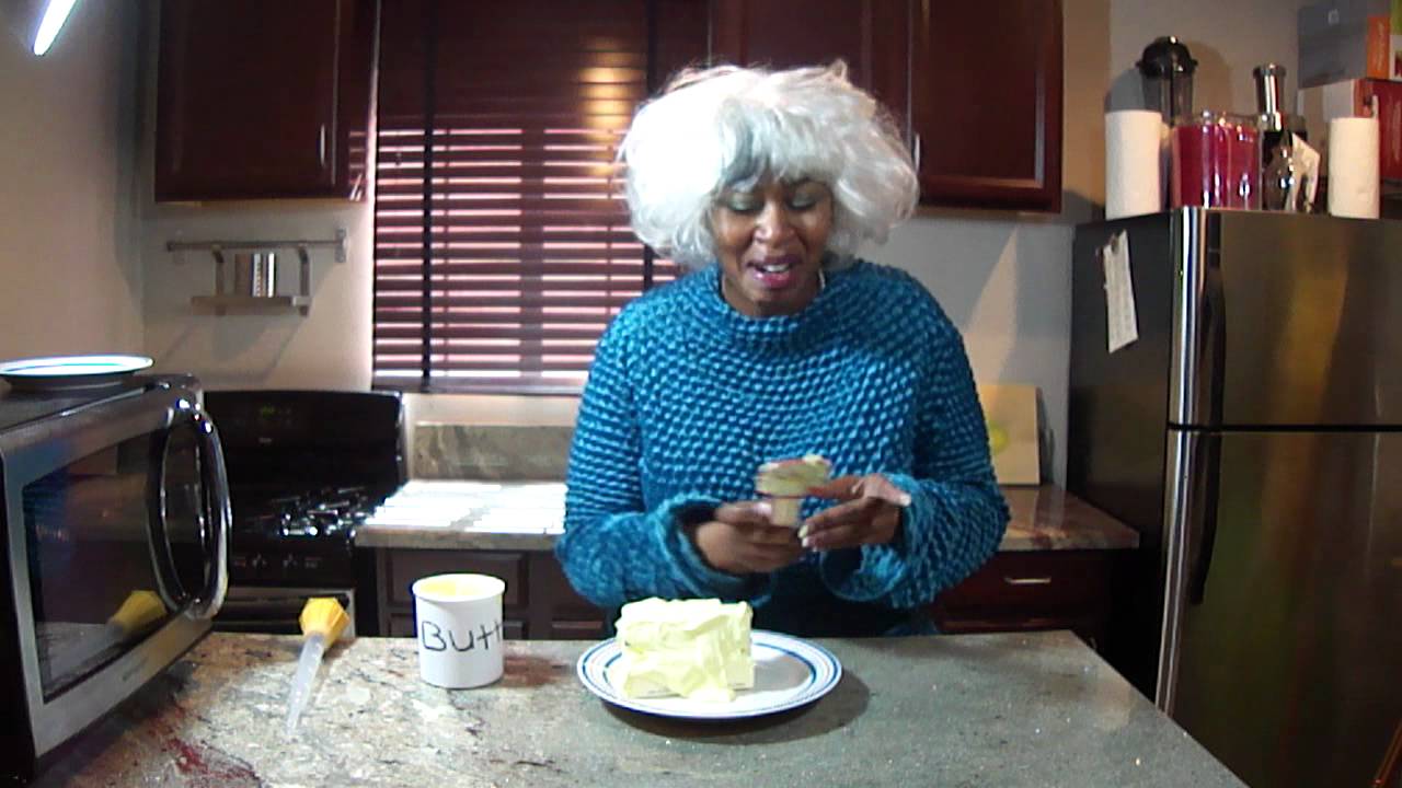 Paula Deen Makes Butter Pie Y'all ... by GloZell - YouTube.