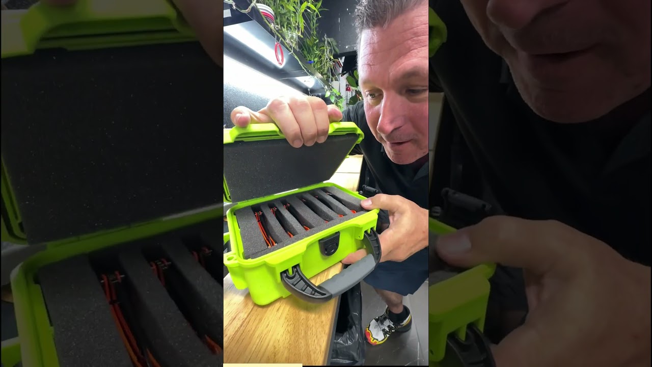 Look At These Custom Knives