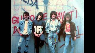 Video thumbnail of "Alisa - Glupo je spavati dok svira Rock n Roll - (Audio 1989)"