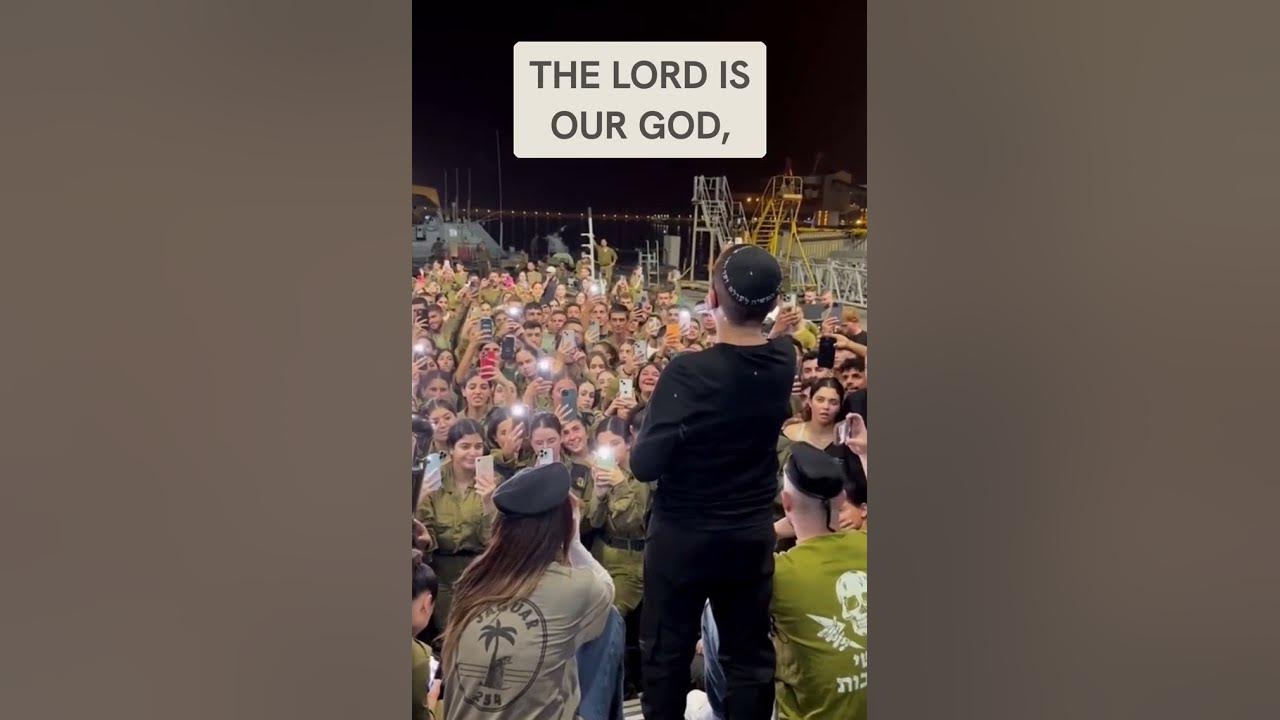 Israeli singer singing "SHEMA" for IDF soldiers #israel