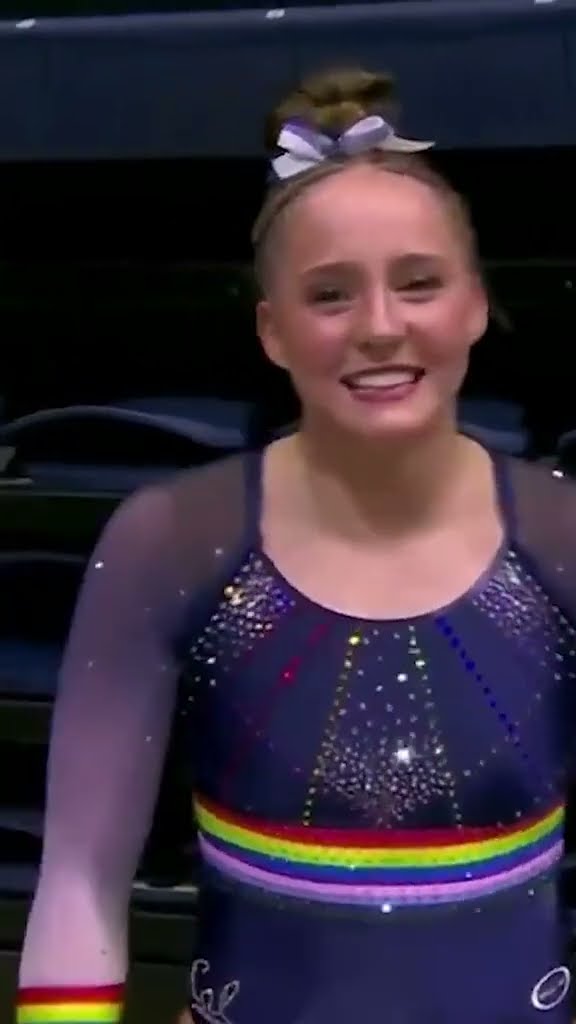 Kyen Mayhew came through with some gameday hair inspo ?‍♀️