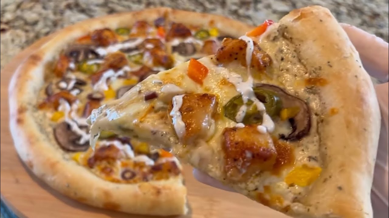 بيتزا بابا جونز بالبيت بألذ واشهر 3 صوصات تشكن رانش وتشكن باربكيو صوص و باباروني بصوص البندورة 🍕