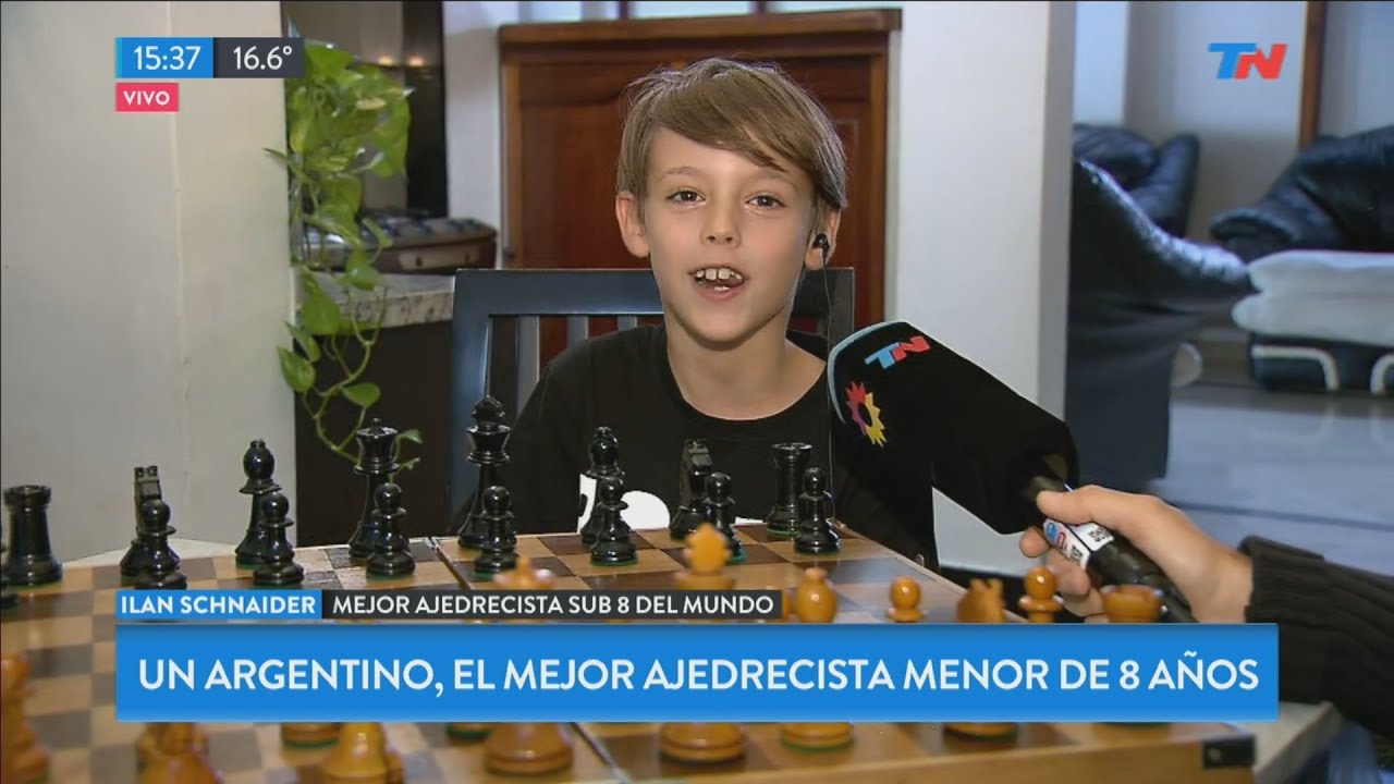 NIÑO GENIO nos da UNO de los MEJORES MOMENTOS de la HISTORIA del AJEDREZ 