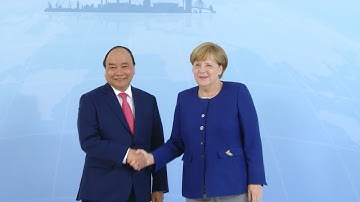 Thủ tướng Nguyễn Xuân Phúc hội đàm với Thủ tướng Đức Angela Merkel