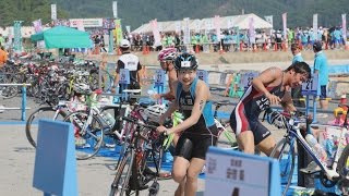 ふるさと再生、選手と共に 釜石トライアスロン 「復興　スポーツの力」