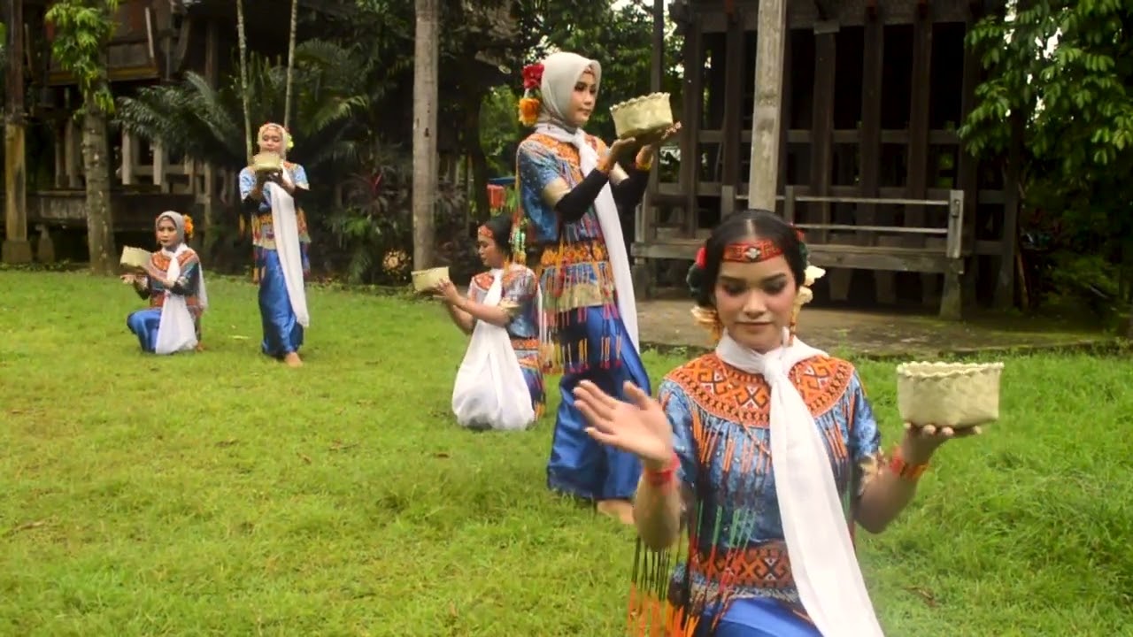 TARI MA'LATU KOPI (UAS) Seni Tari 21 FSD Universitas Negeri Makassar
