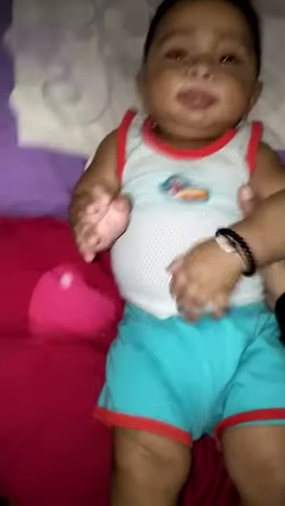 Bayi dipaksa bangun