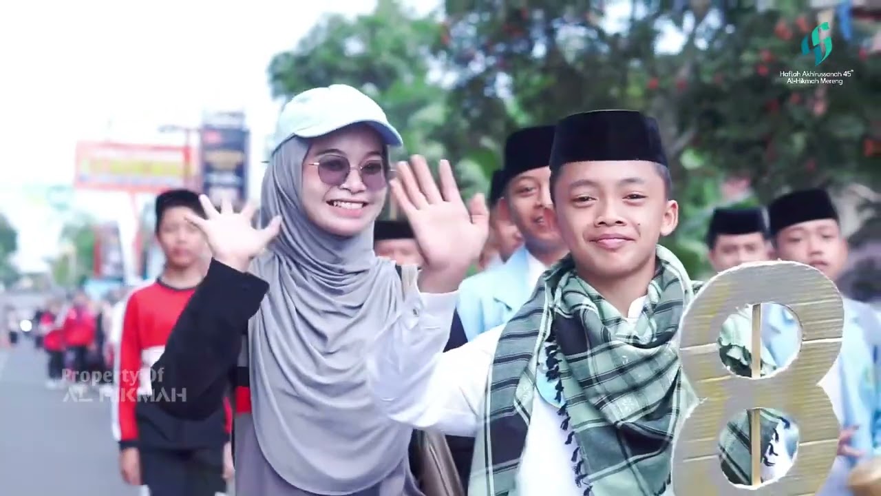 Pawai Taaruf Haflah Akhirussanah Pondok Pesantren Al-Hikmah Mereng Ke-45