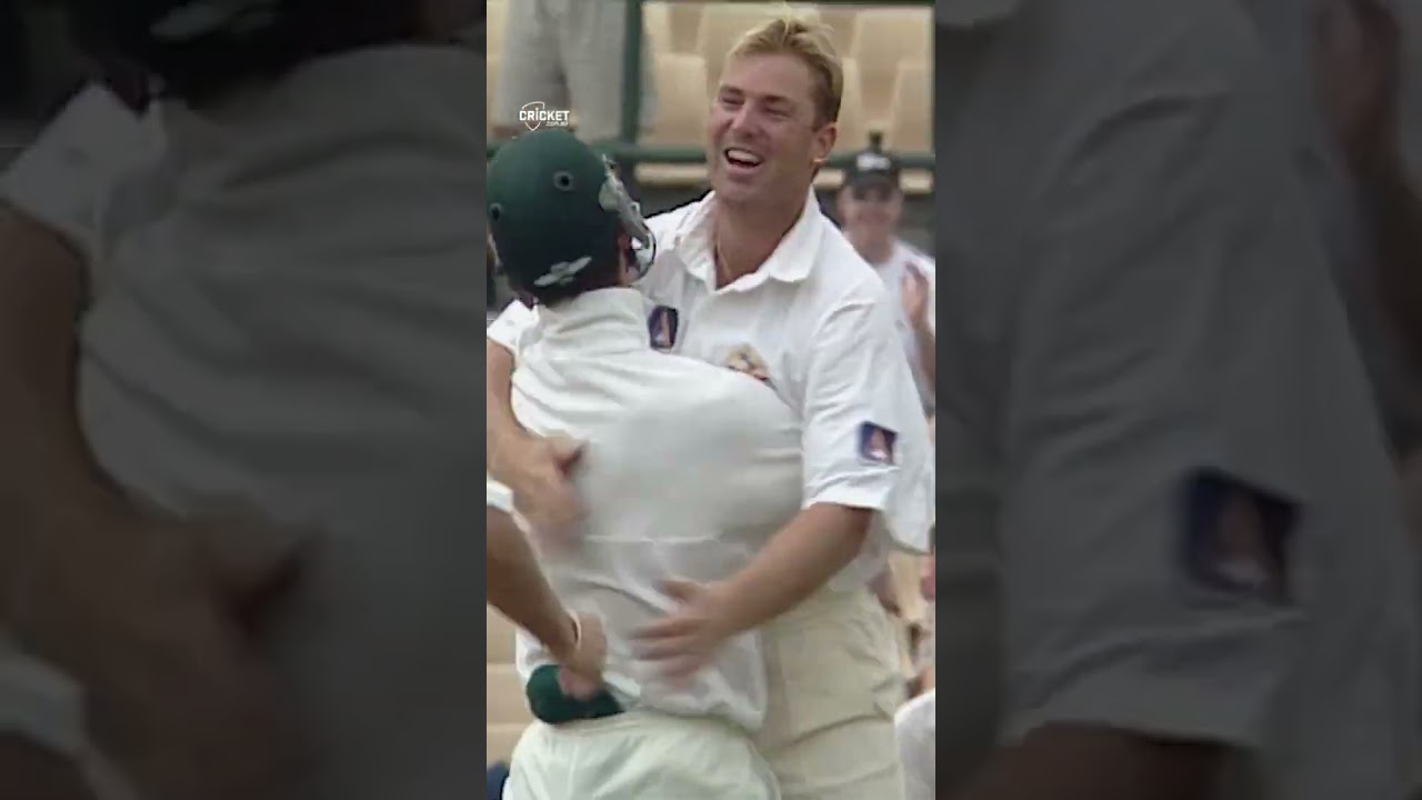 Warne outwits Samuels with leg-spin wizardry