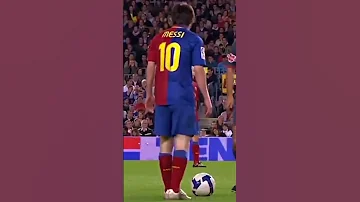 أول ركلة حرة سجلها ميسي 