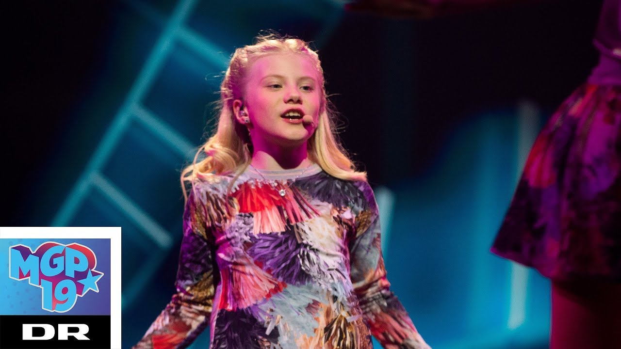 Alma Sophie - Rulleskøjteløb (LIVE) | MGP 2019 | Ultra