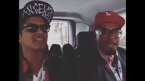 Bruno Mars & Phil dancing Dark Horse