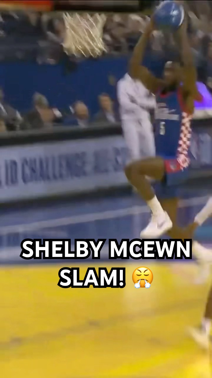 Shelby McEwen with the dunk!
