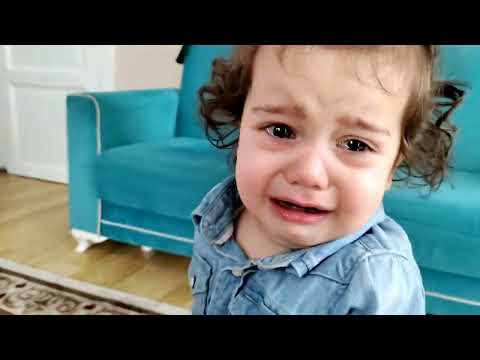 Bebek Kaka yaptı çok ağladı😫babe altina pooped#bebek#kaka#funniykids#ağlayanbebek#shorts