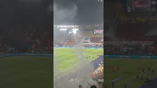 Leicester fans flares and smoke bomb in Rome.... then Roma anthem.