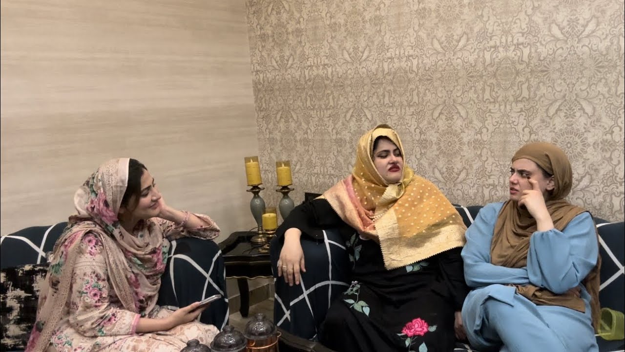 Shavez ki Dulhan ki Muh dikhai|| Furqana ne di gold ring||