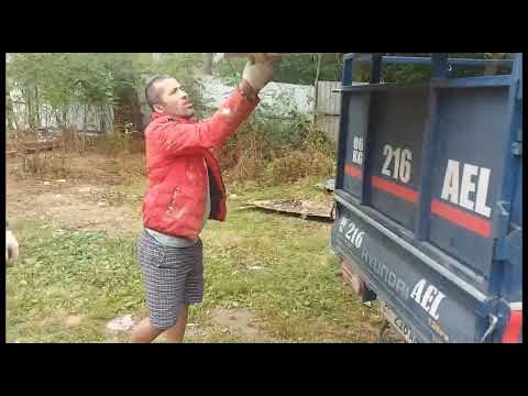 Привезли железо на крышу - YouTube